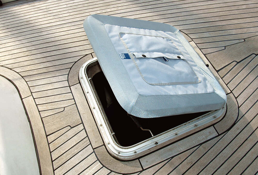 Hatch Cover Mosquito